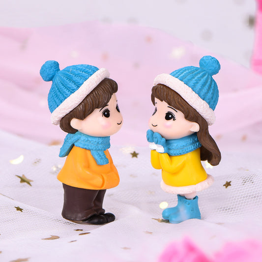 Cute Winter Couple Miniature Figurines