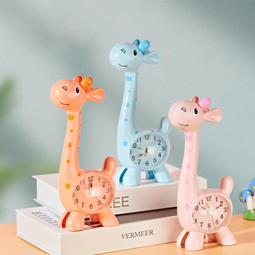 Adorable Giraffe Desk Clock with Clear Dial & Stable Base for Kids