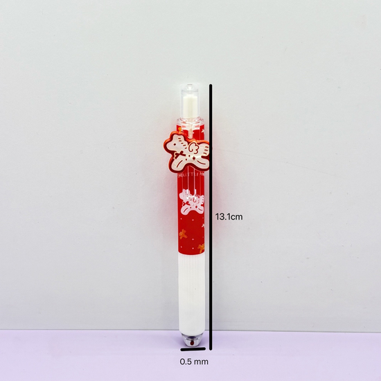 A detailed side view of a single red and white clicker pen indicating dimensions of thirteen point one centimeters long and zero point seven centimeters wide