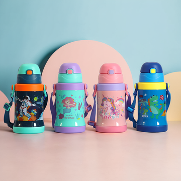 Colorful Cartoon Bottle – 450ml Leakproof Fun