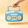 hold the radio bag with one hand
