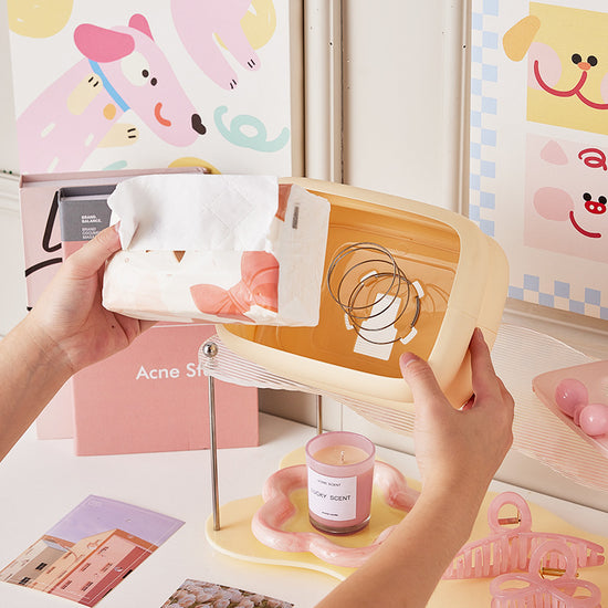 Stylish tissue holder for vanity, living room, and modern interiors.