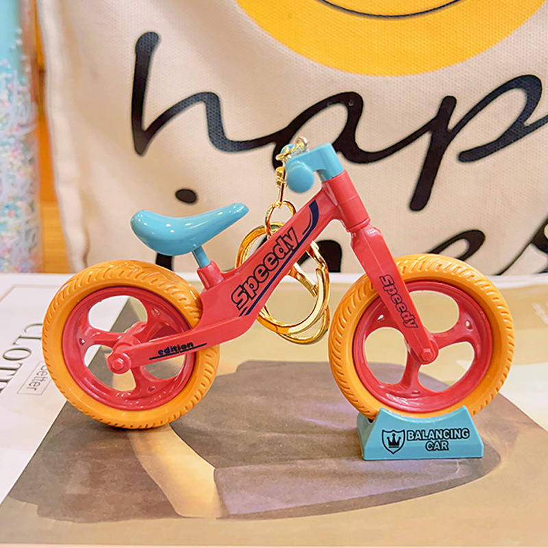 Creative Bicycle Home Decoration Keychain Giftoo