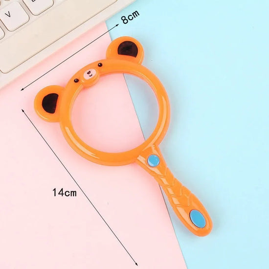 Safe plastic handheld magnifying glass for kids’ learning and play.