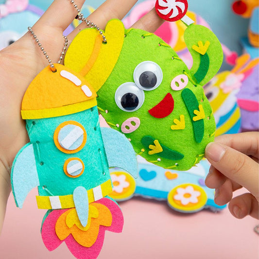 DIY Keychain Craft - Felt Friends Sewing Kit