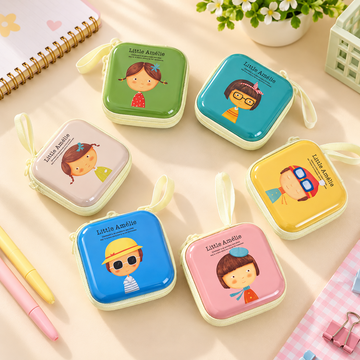 Cute Little Amélie Square Coin Pouch