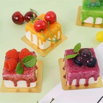 Realistic Cake Fridge Magnet